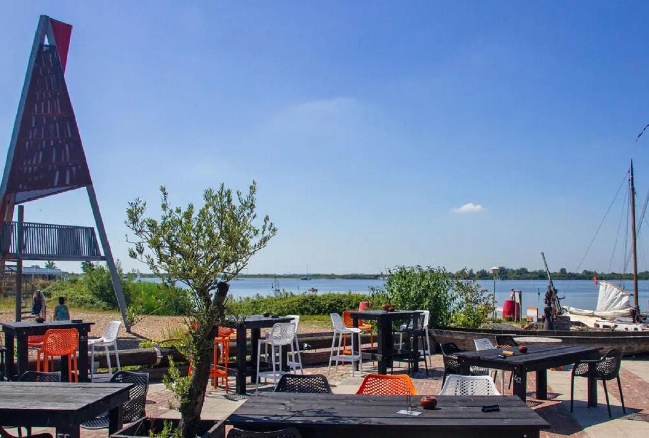 Chalet Op Camping Lauwersoog Met 3 Slaapkamers En Vaatwasser - Joycasa 外观 照片