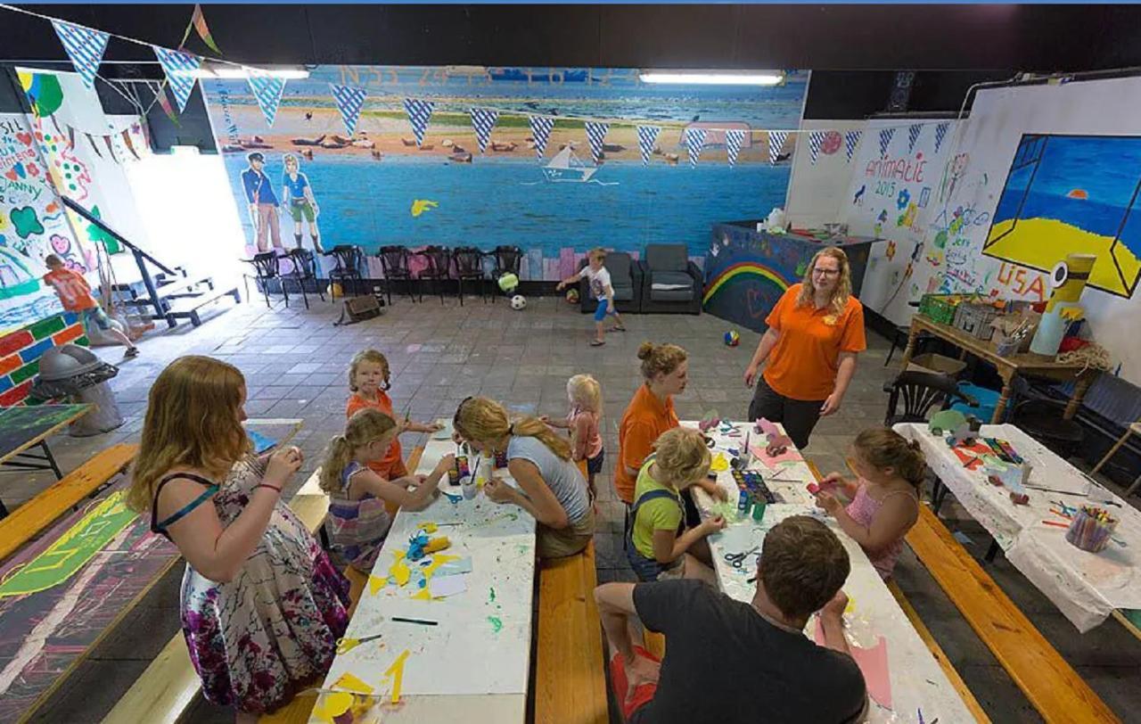 Chalet Op Camping Lauwersoog Met 3 Slaapkamers En Vaatwasser - Joycasa 外观 照片